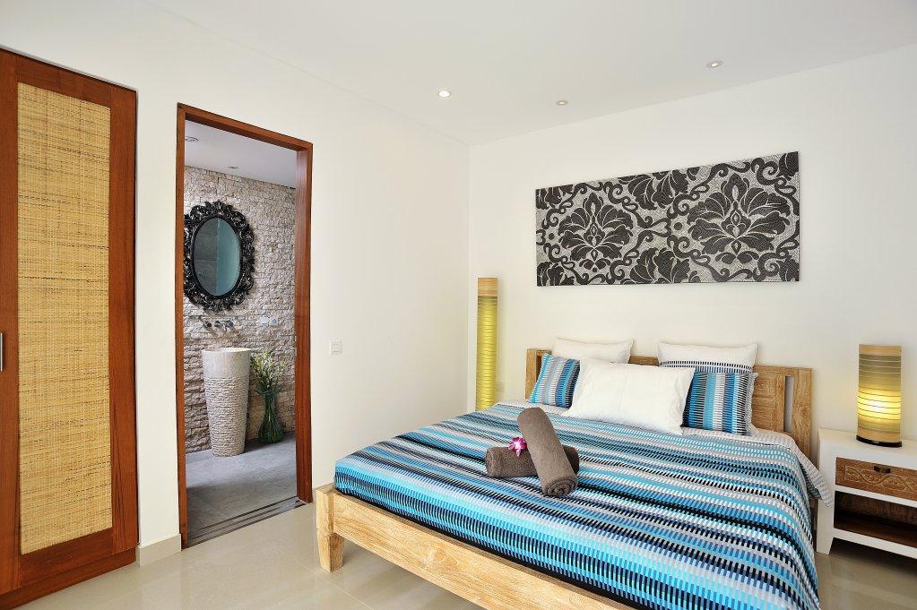 Flores Seminyak (Bali)