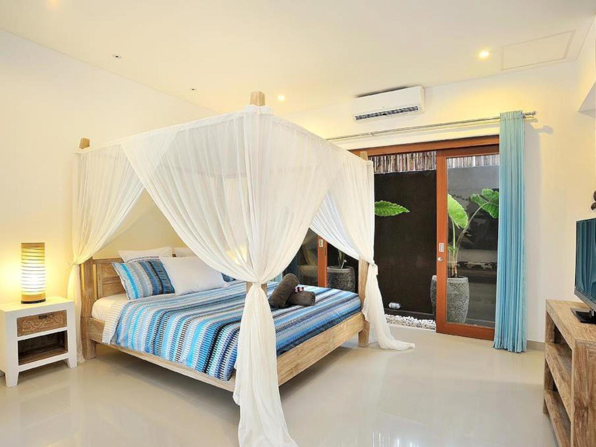 Flores Villa Seminyak (Bali)