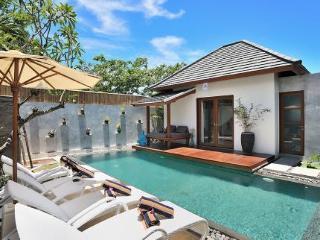 Flores Villa