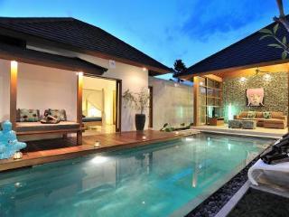 Flores Villa Seminyak (Bali)